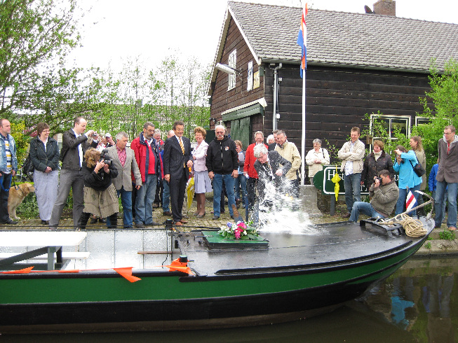 De Kagenaar wordt gedoopt